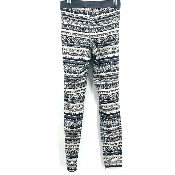 NIKE Pro Gray White Stripe 8 Bit Fair Isle Tight Workout Leggings Size Small - Picture 4 of 9